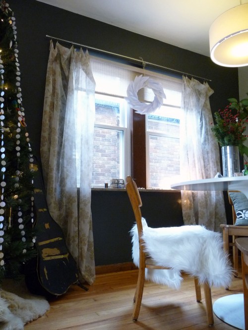 THE WREATH MAKES IT COMPLETE