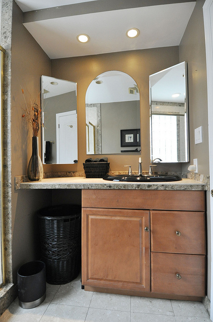 8414267825_3b1f8d36bf_z