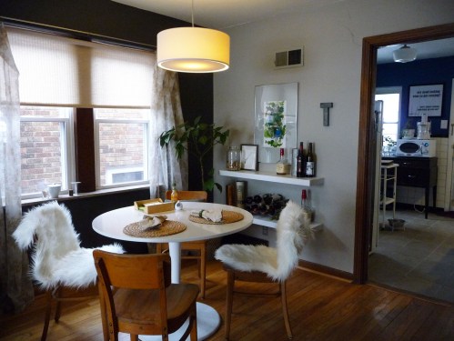 LIGHT FIXTURE AT DINING